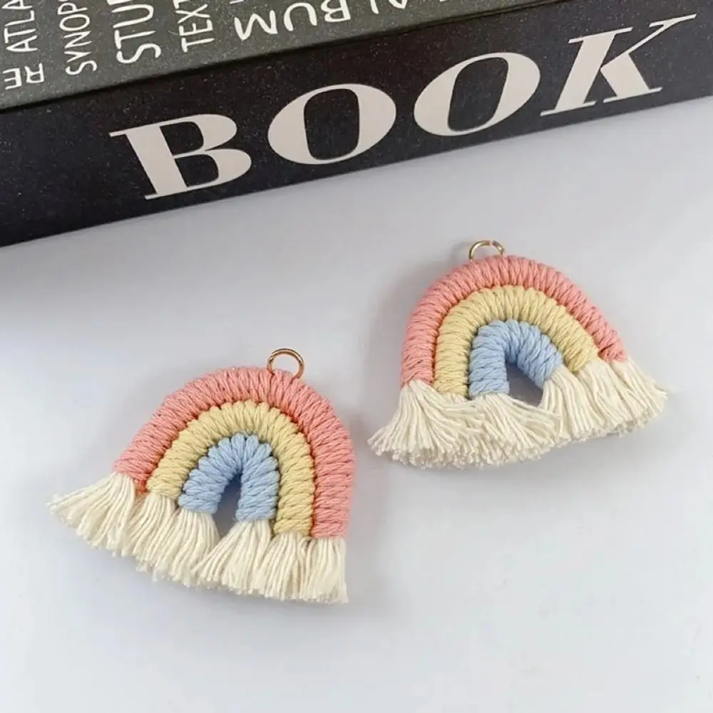 

Tassels Pendant Three Color Rainbow Key Chain Fashion Cute Handmade Woven Key Ring Durable Pretty Knitted Rainbow Keychain