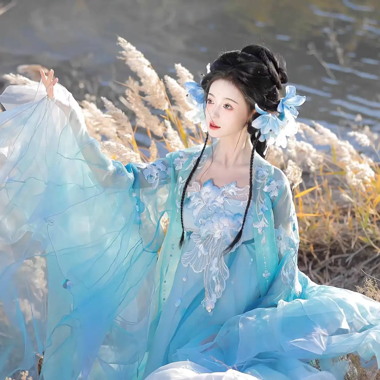 

Begonia Still Blooming Vine Spring Harmony Blue Gradient Mermaid Embroidery Chest-High Hezi Dress Large Sleeve Super Fairy Hanfu