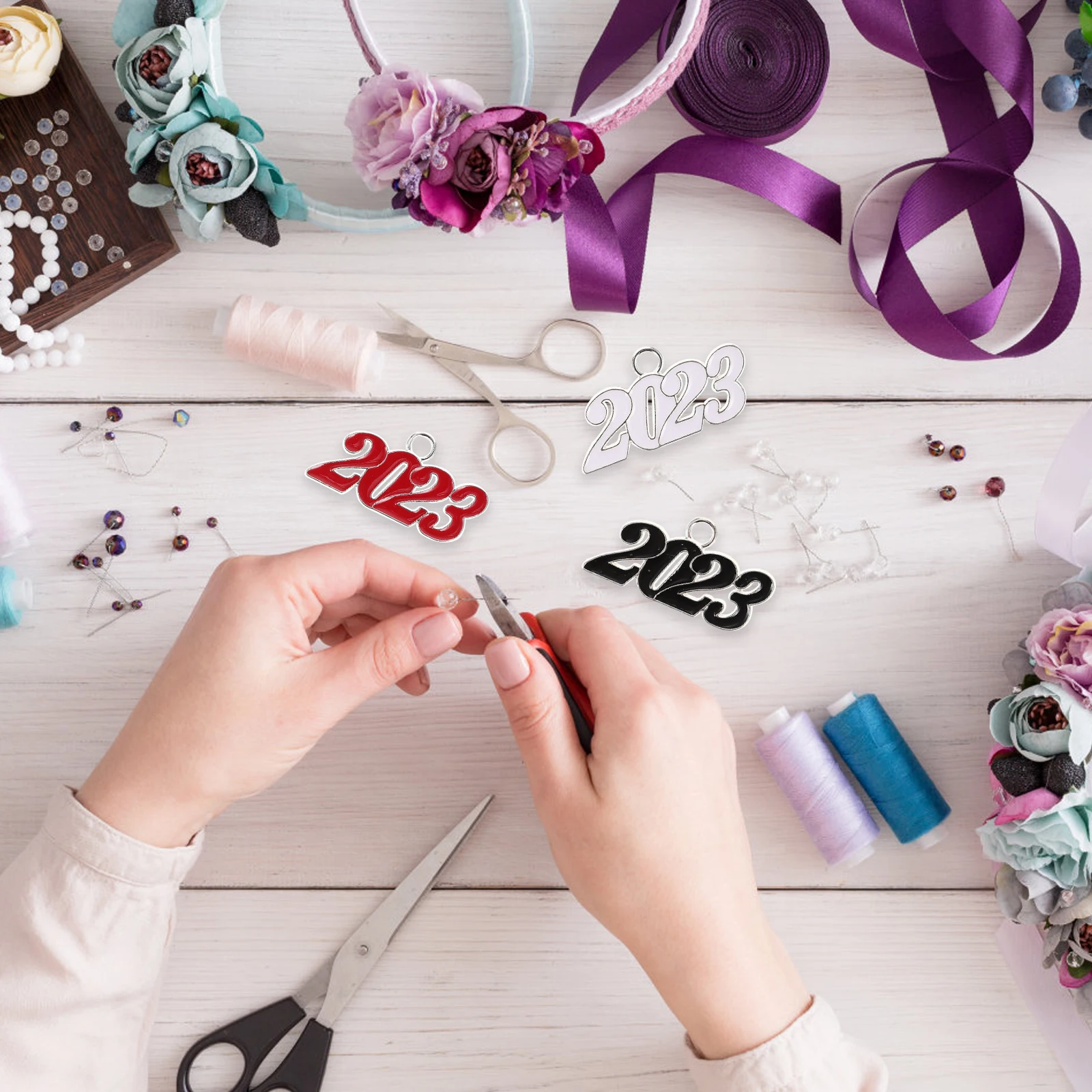 

25 шт., очаровательное ожерелье, красочные цифровые подвески, подвески для изготовления ювелирных изделий, металлический брелок, подвески, серебряная мисс