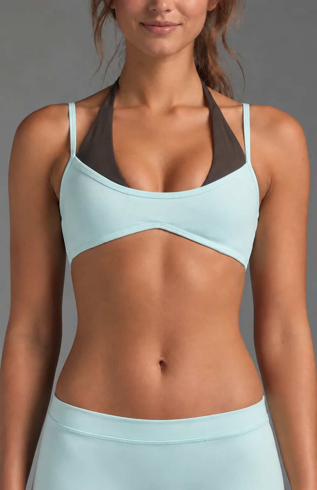 Farbblockierter Neckholder-Sport-BH für Damen mit integriertem Polster-BH, verstellbaren Trägern, Cami-Design, zweiteiliger Optik, für Fitness und Workout – Detail 15
