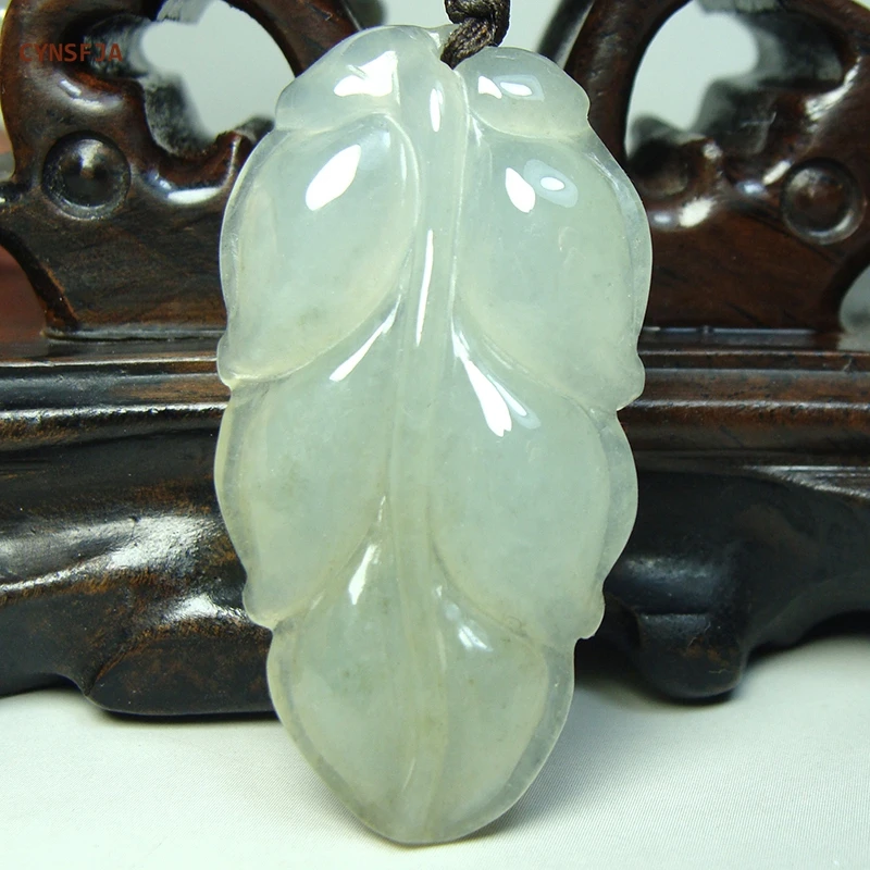 

CYNSFJA New Real Rare Certified Natural Burmese Grade A Ice Emerald Jadeite Lucky Amulets Shuye Jade Pendant Hand-Carved Gifts