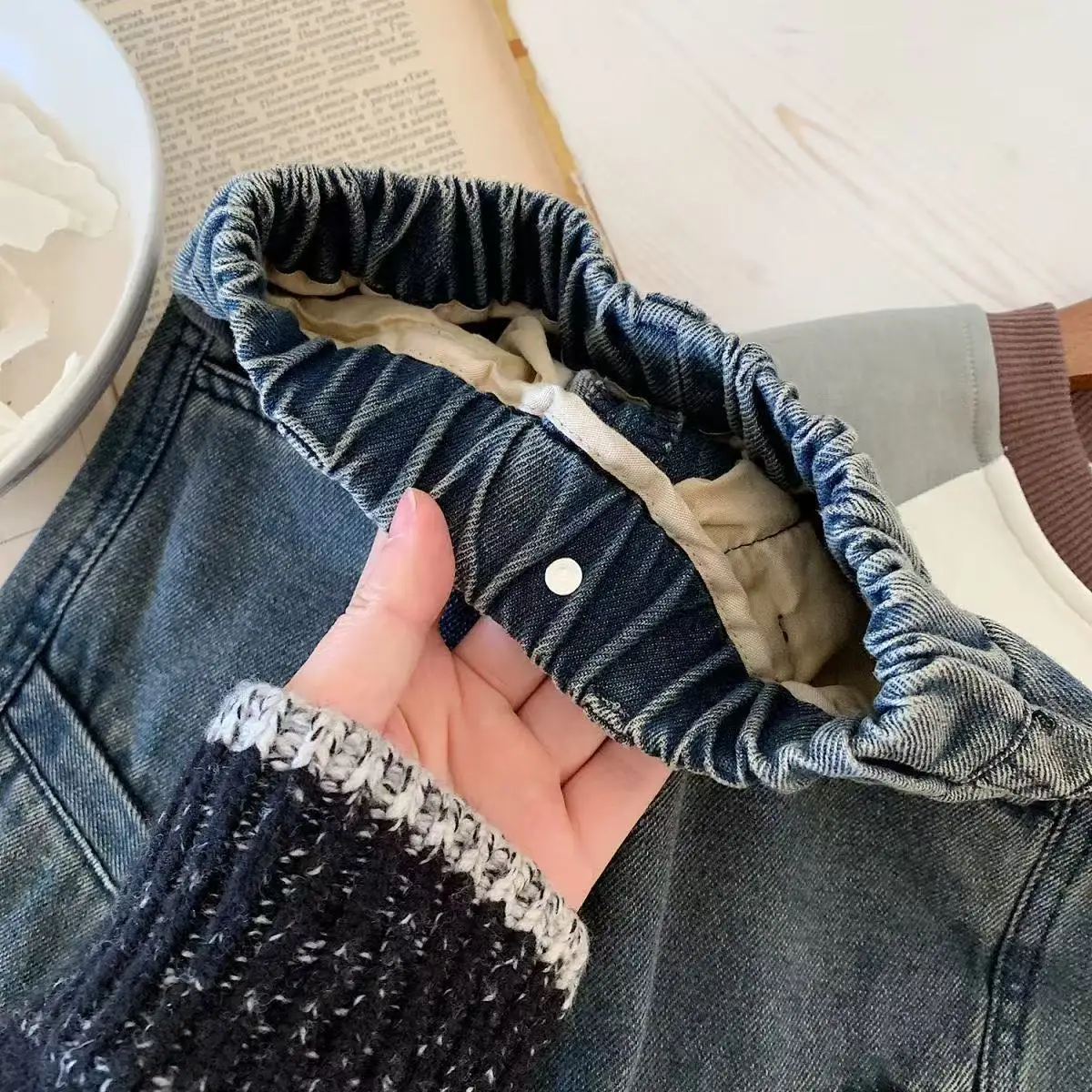 Spring and Autumn Children's Jeans New Fashionable Loose Casual Pants for Boys and Girls With  Large Pockets Versatile Jeans