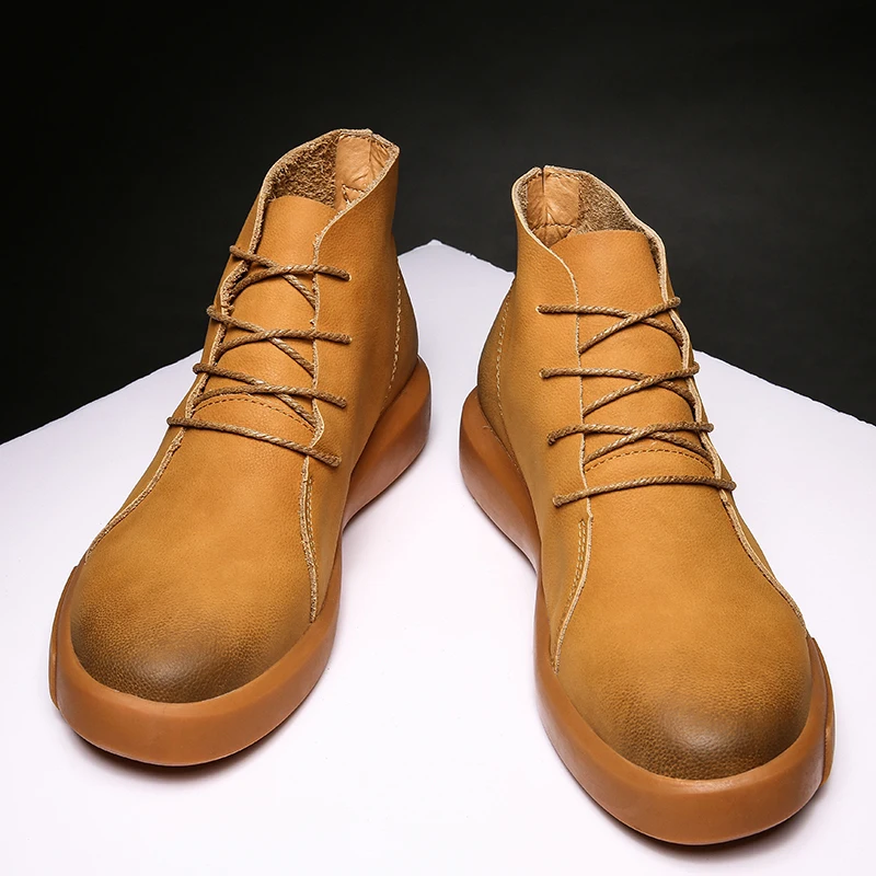100% cowhide New large-sized men\'s boots Fashionable casual thick-soled breathable men\'s shoes Outdoor sports Chelsea boots
