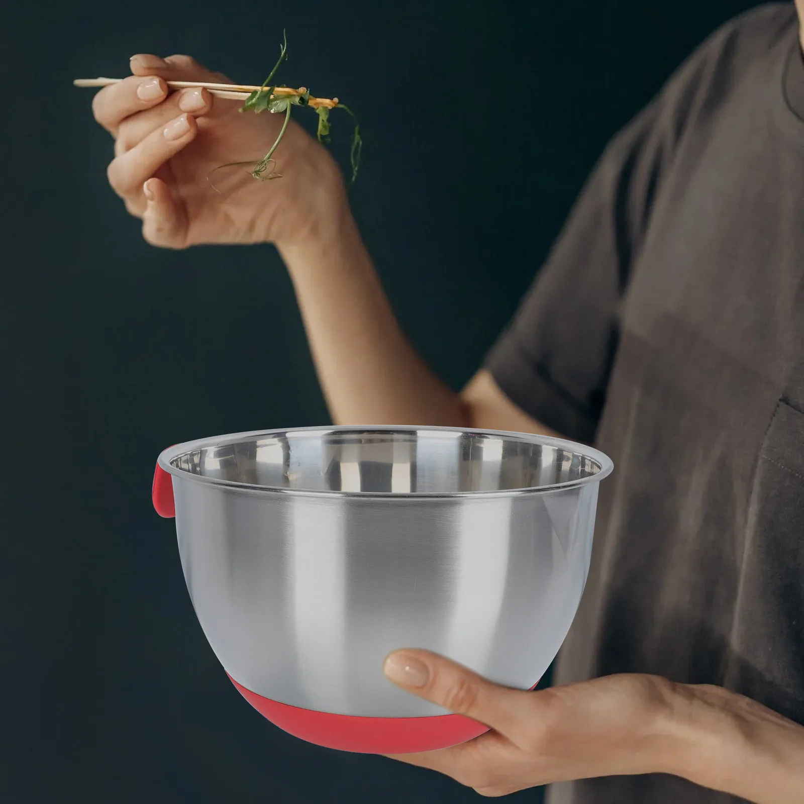 

1Pcs Silicone Stainless Steel Bowl Premium Egg Mixing Salad Basin with Inclined Mouth Non-Slip Base for Kitchen Noodles Rice