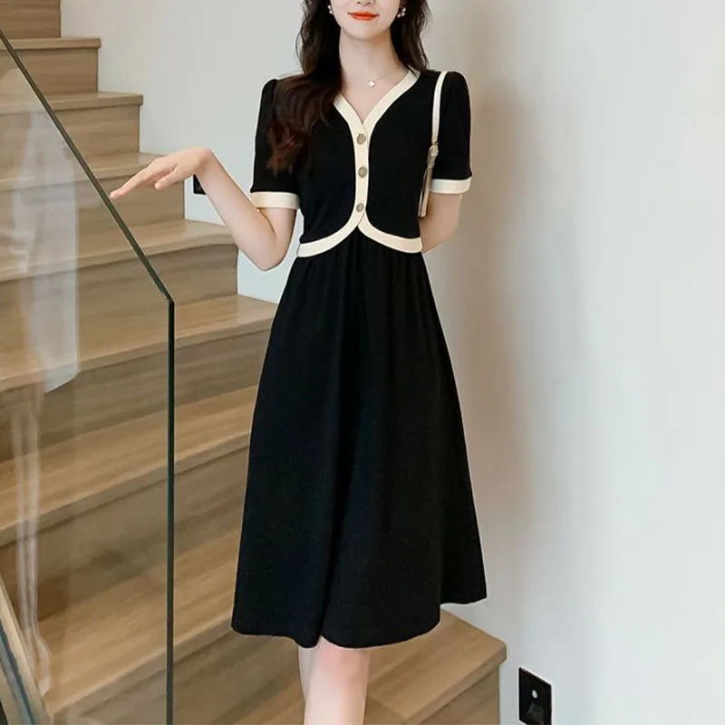 

Fashion Korean New Small Fragrant Style Dress V-neck Panelled Button Fake Two Pieces Waist Wrapped Slim Mid Length Black Dresses