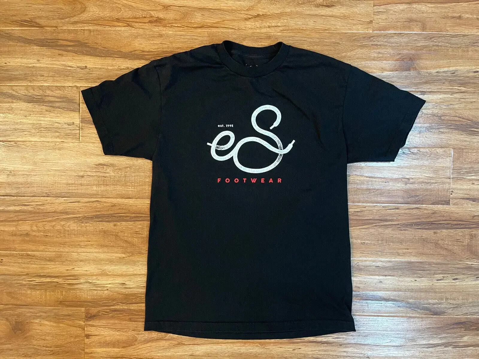 Es Footwear 'Es Shoelace Logo T Shirt Black Size Large