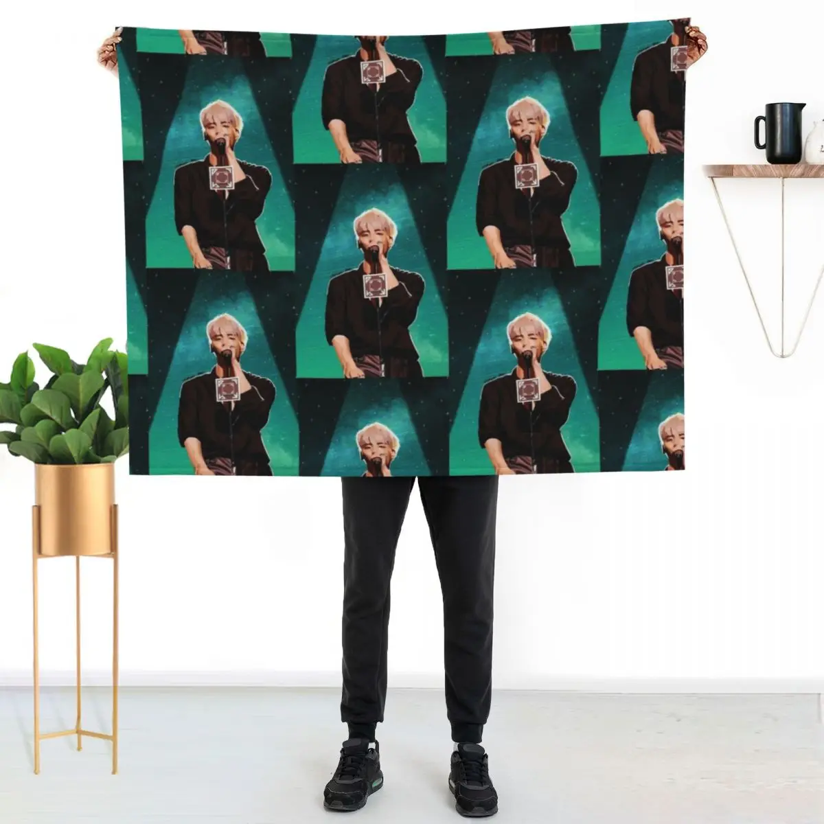 

Shinee Jonghyun Throw Blanket Cozy Sofa Blanket for TV Watching Napping