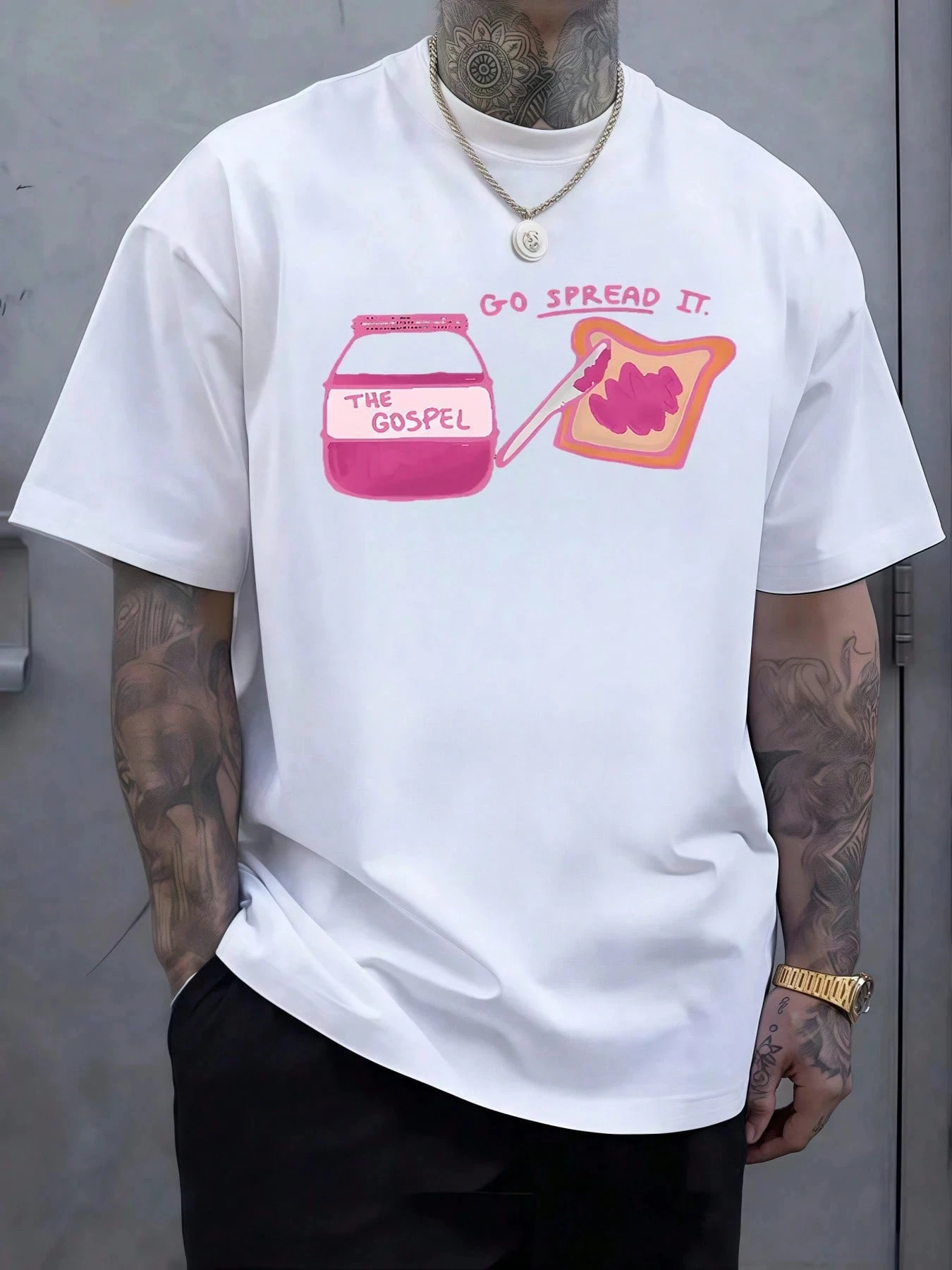 جرة رجالي من المربى تحمل علامة الإنجيل مع شعار Go Spread ذلك يرمز إلى مشاركة الإيجابية واللطيفة تي شيرت جرافيك للرجال #1