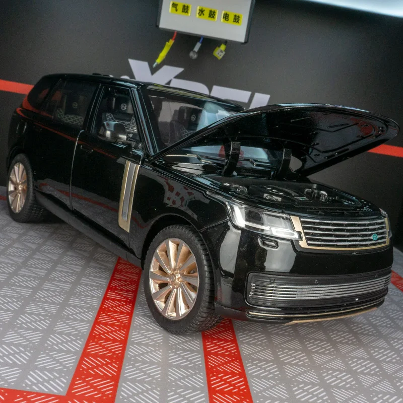 1:18 Simulation Land Rover Range Rover SV2022 Alloy Car Model Doors and Engine Lid, Trunk can be Opened fine workmanship