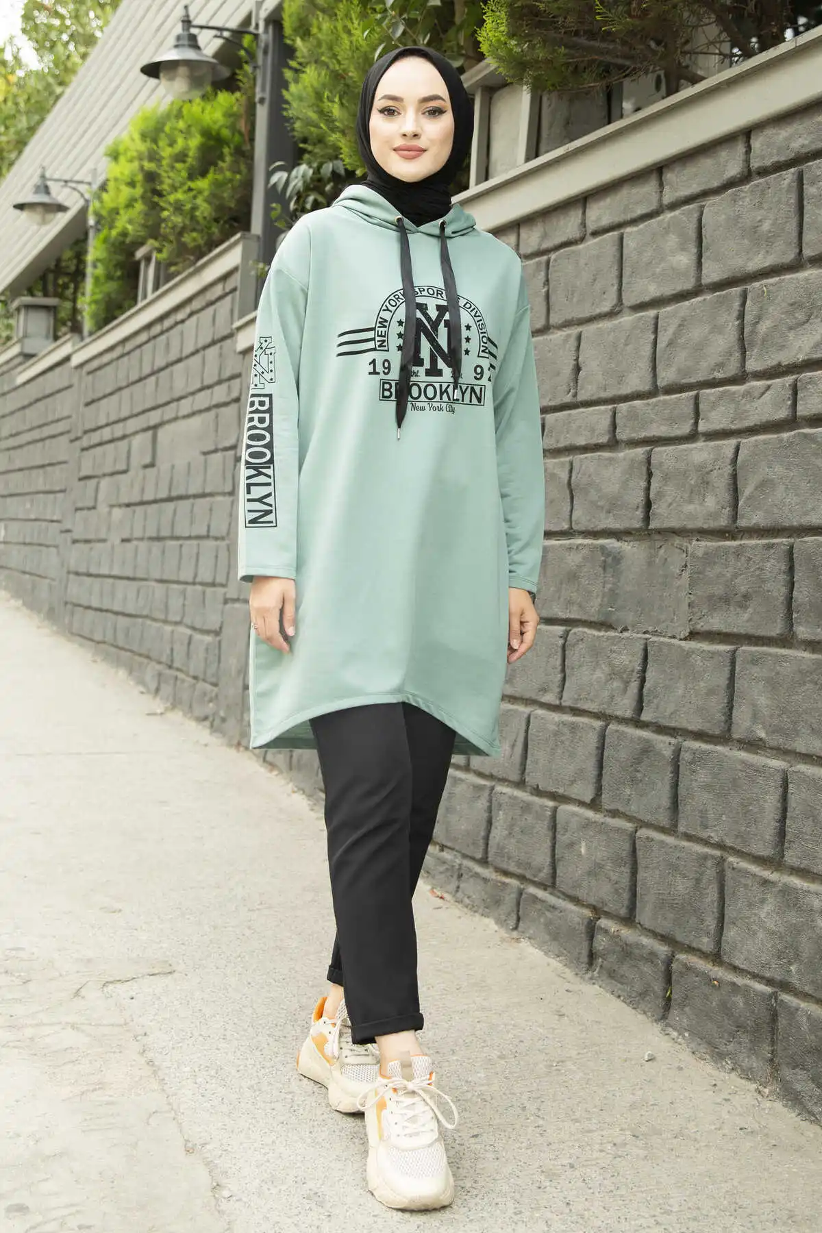 Black New York Printed Sportswear Tunic NY- Mint