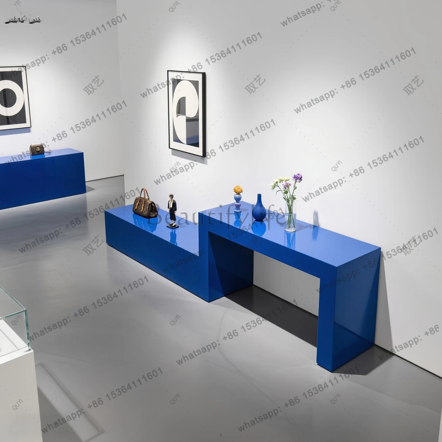 Irregular Display Cabinet Island Water Flow Display Lacquered Oval Display Stand