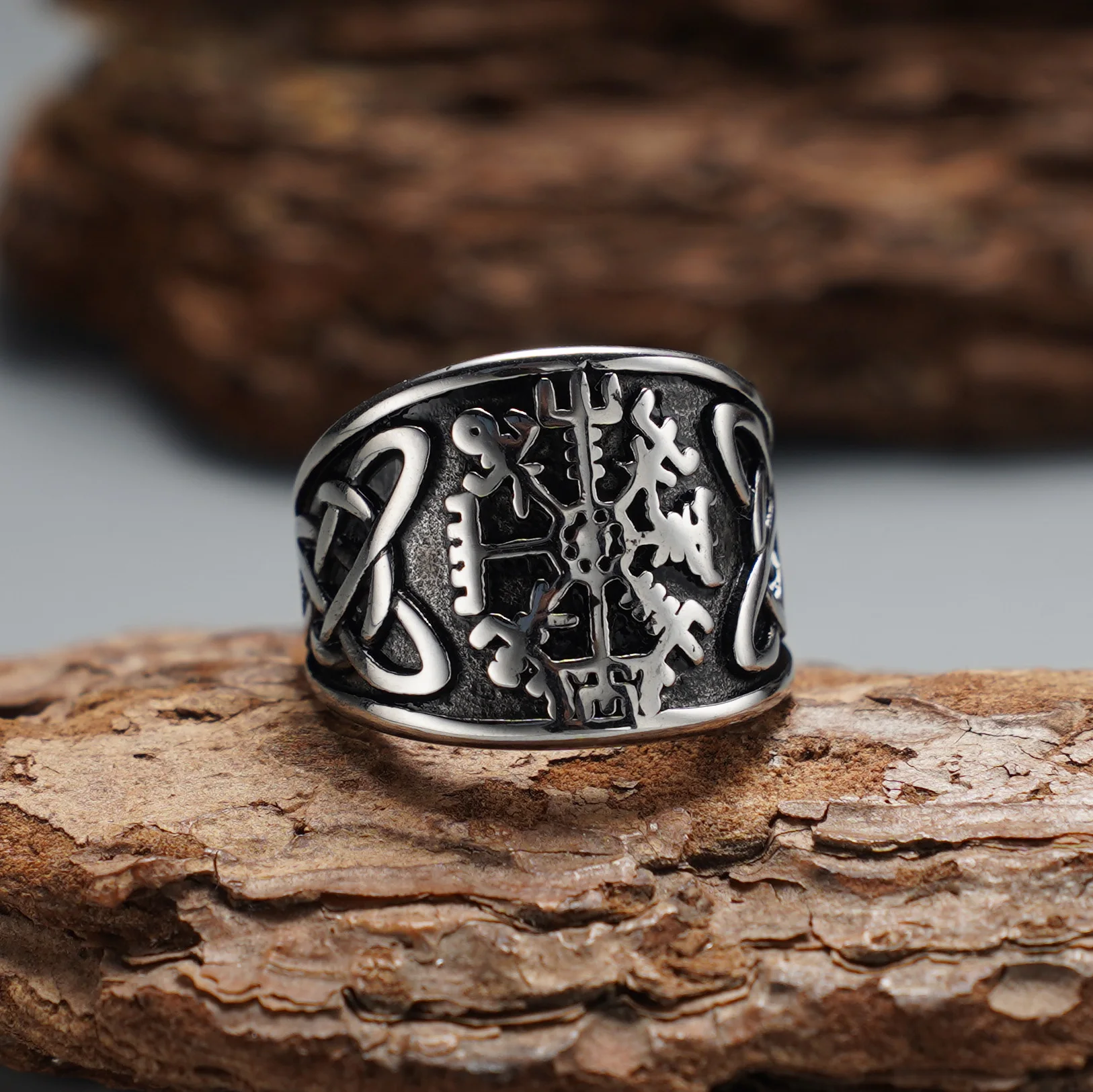 Herren-Ring aus 316L Edelstahl im nordischen Wikinger-Vintage-Stil mit keltischem Knoten, Wikinger-Runen-Schutz, ideal für den täglichen Gebrauch und als Geschenk. – Detail 2