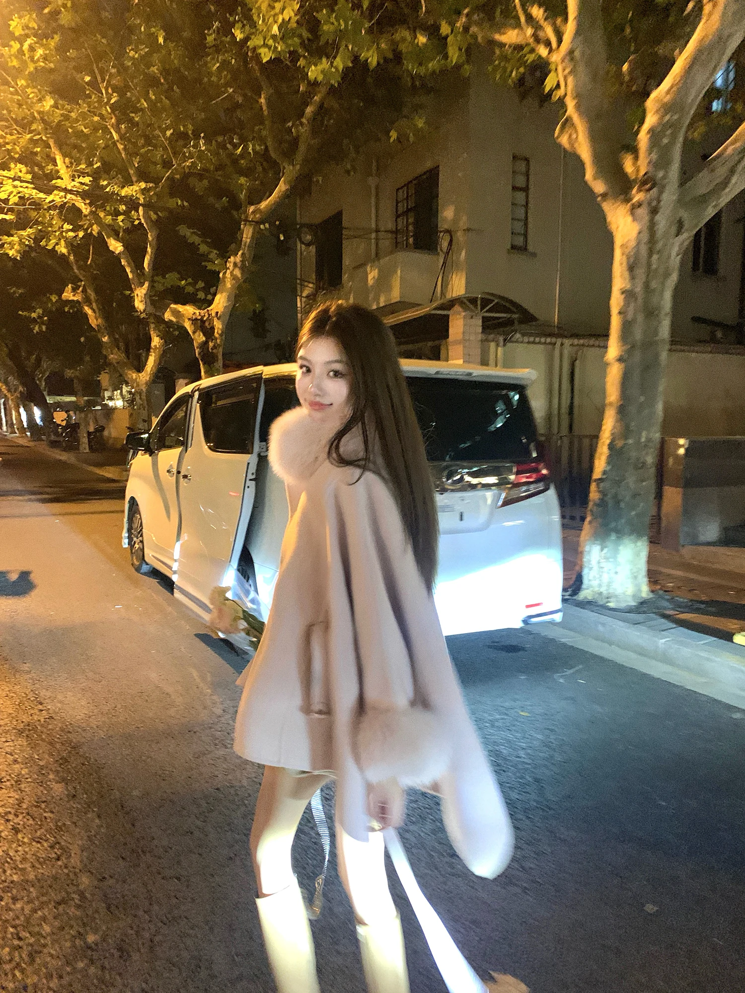 

Женское зимнее двустороннее шерстяное пальто Wuuus Highline 00: новая модель, V-образный вырез, длинный рукав, средняя длина