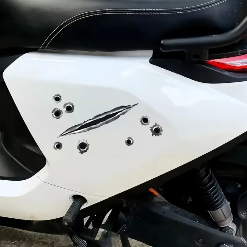 

Наклейки на окна автомобиля, виниловые наклейки от царапин, 1 комплект, наклейки с эффектом пулевых отверстий для мотоциклов, забавные наклейки на боковые панели мотоциклетных шлемов, для электроскутеров