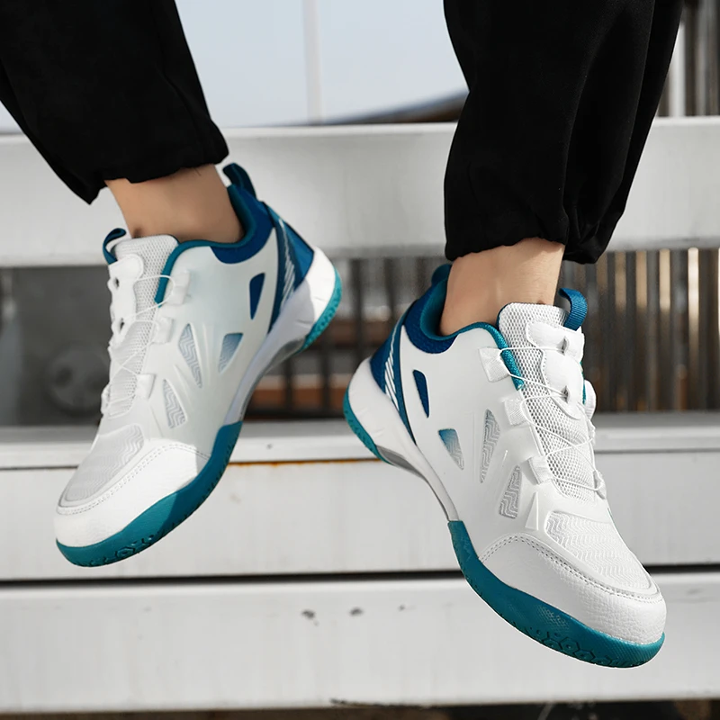 Professional Badminton Shoes Men's Outdoor Mesh Breathable and Comfortable Volleyball Training Sports Shoes