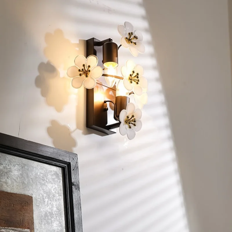 American-Style Bedroom Bedside Wall Lamp Flower-Themed High-End Room Light Dining Room Hallway Entrance Home Lighting Fixtures