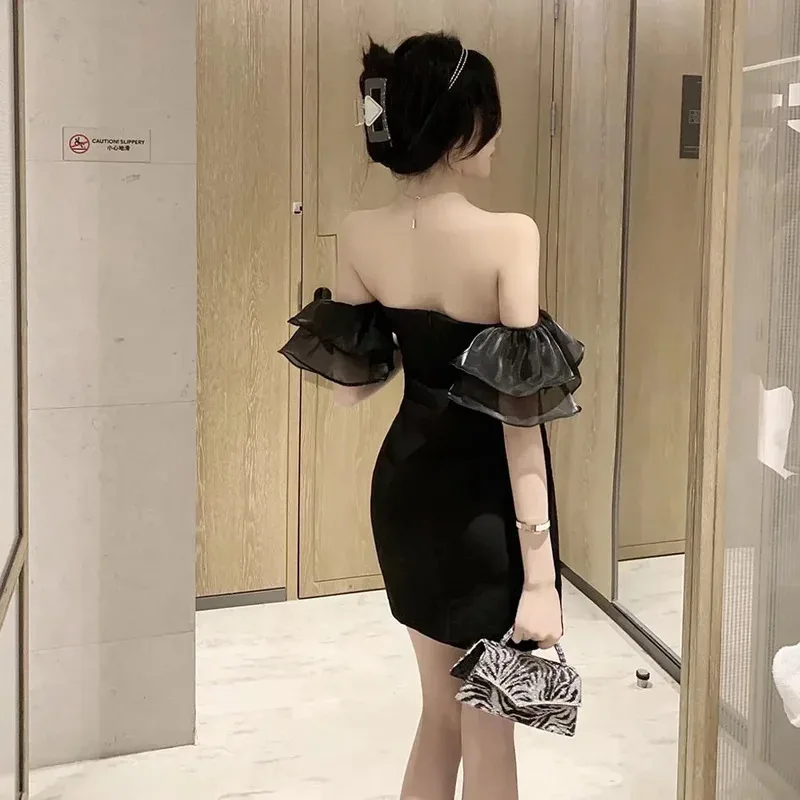 2023 صيف جديد كلمة واحدة طوق فستان المرأة مثير قبالة الكتف منتفخ الغزل فساتين الحفلات القوس صديرية دائرية الأبيض موضة فستان قصير #6