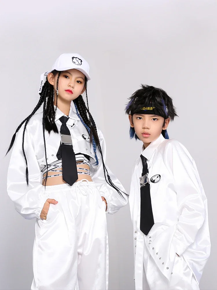 Traje de baile moderno para niños y niñas, ropa de baile callejero, manga larga, camisa de satén, pantalones, Kpop, Hip Hop, Jazz, blanco