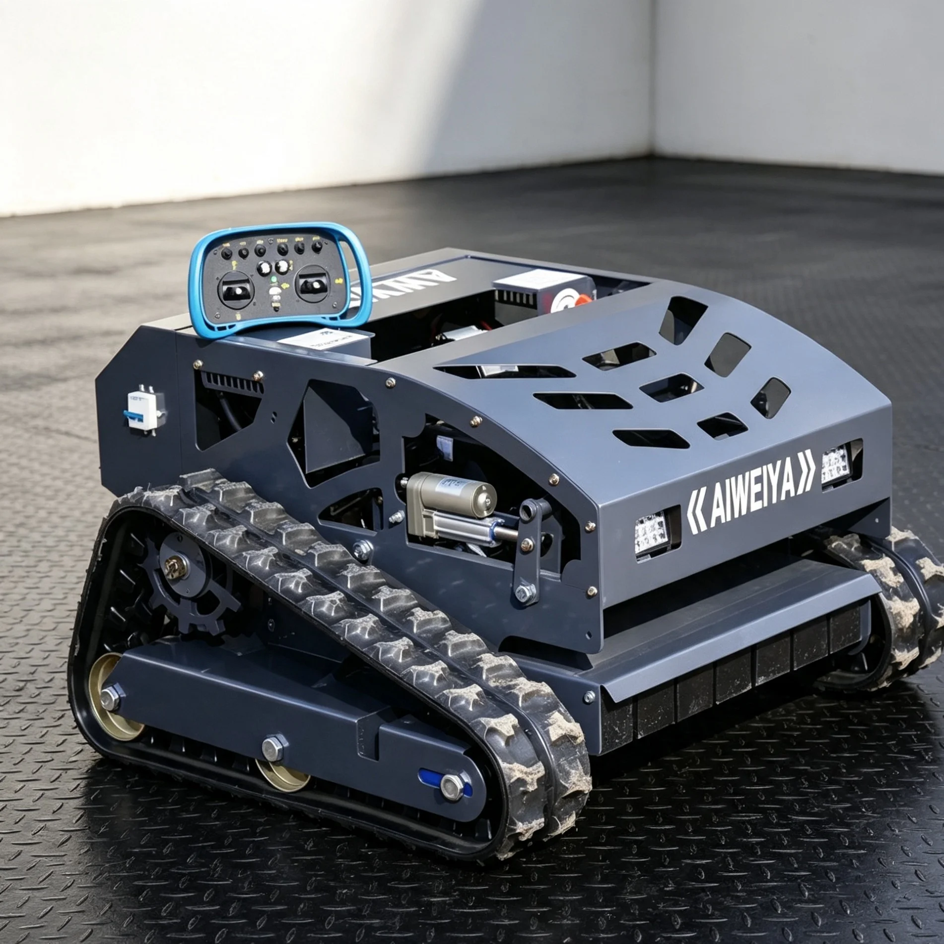 Customized 550H self‑propelled lawn mower with adjustable cutting height, expandable storage rack handles heavy‑duty mowing