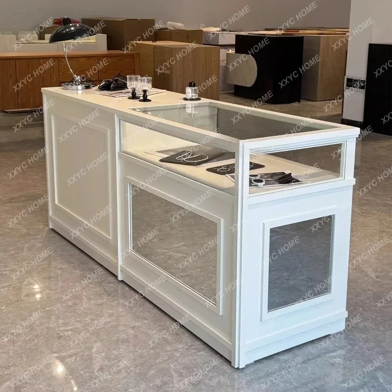 XX Clothing store cashier paint front desk reception small bar simple and modern