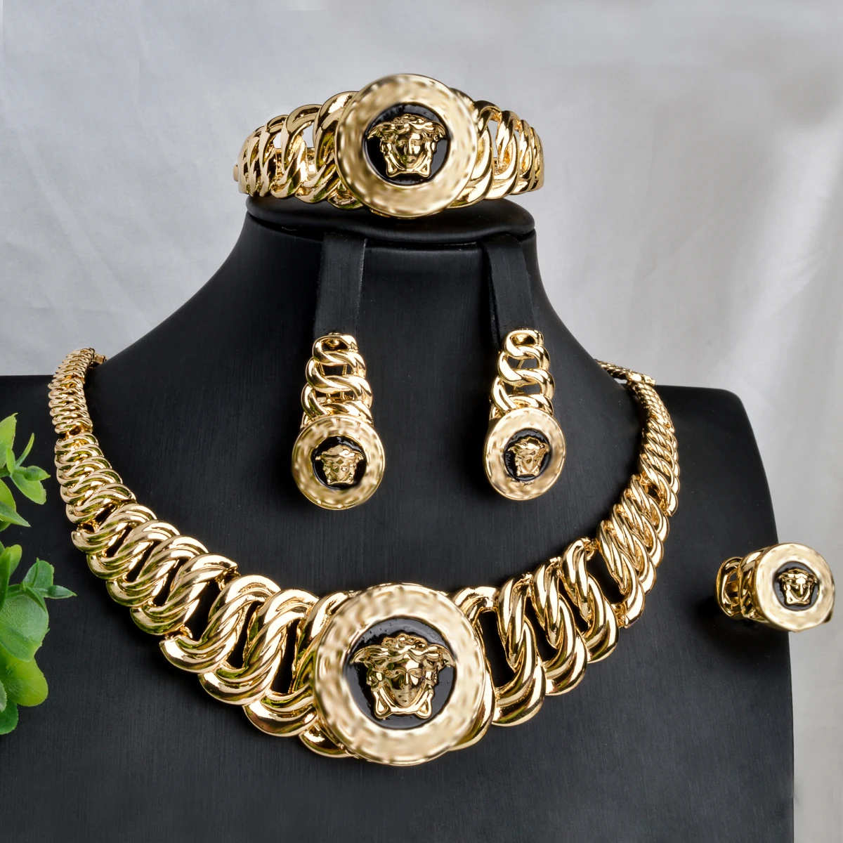 Dubai Luxury Jewelry Set for Women Gold Plated Lion Necklace Bracelet Ring Earrings Black Enamel Classic Daily Wear Party Gift