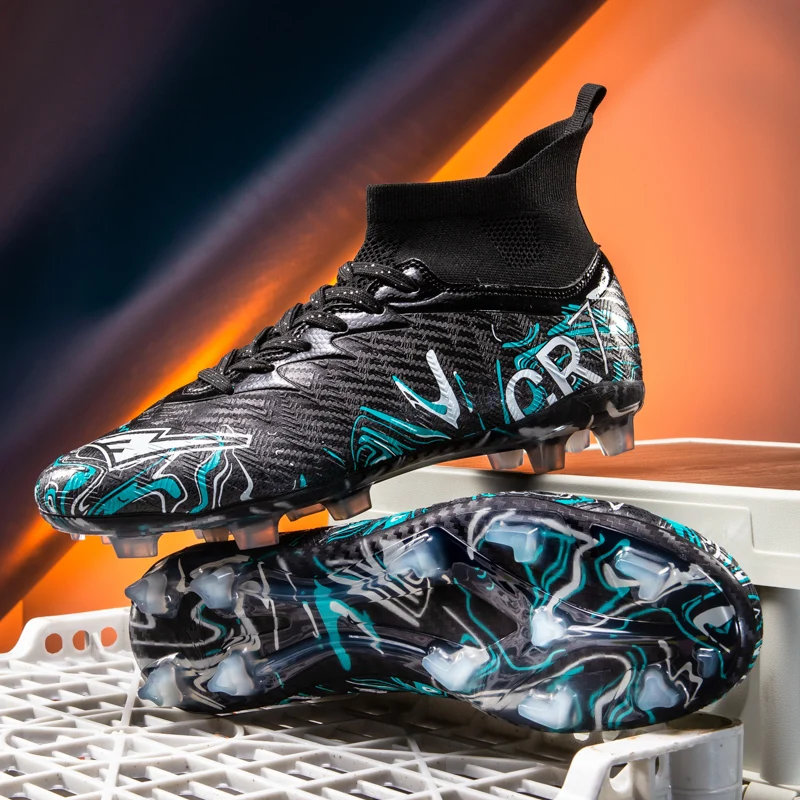 

2026 New Low Top Student Football Shoes with Long And Broken Pins for Training And Matches CR7 Professional Youth Sports Shoes