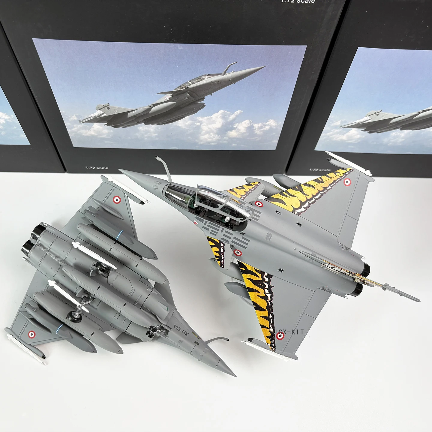 

Diecast 1:72 Scale French Rafale B Fighter Simulation Metal Alloy Aircraft Model Collection Decoration Gift Camo Ver