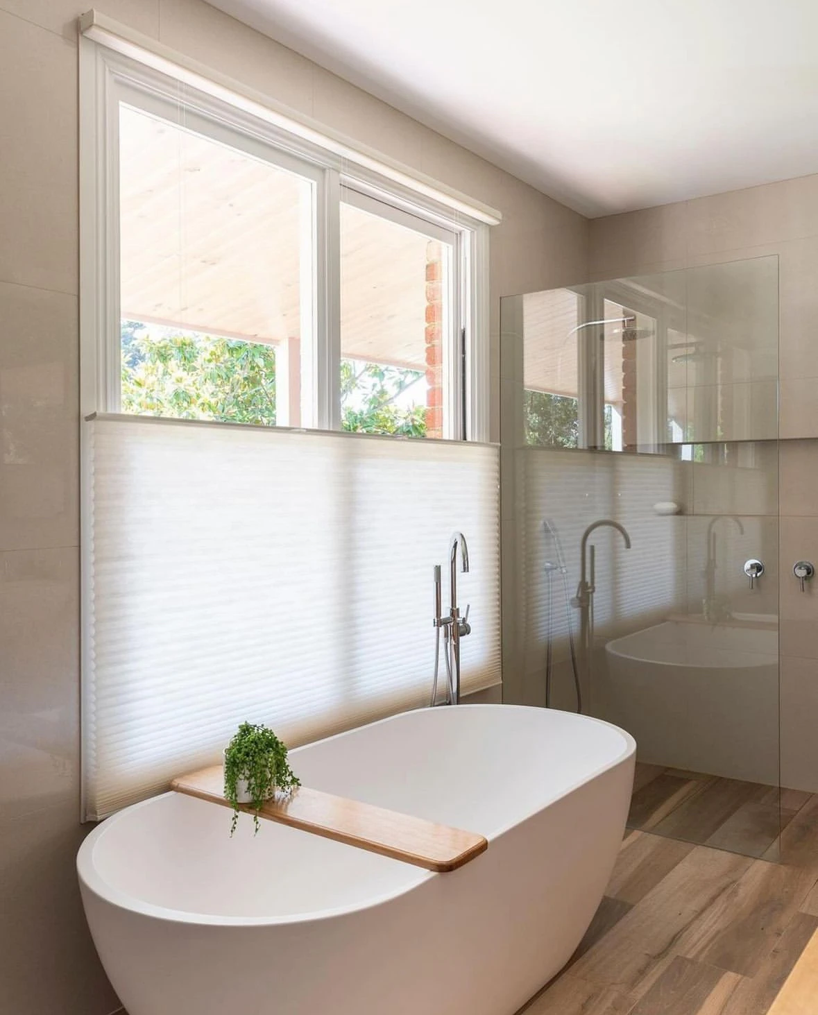 Decopedia 電動トップダウンボトムアップセルラーシェードブラックアウトスマートハニカムブラインド Windows 用 Google Alexa 対応