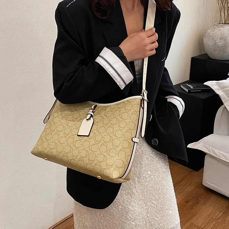 

‌2025 Vintage Monogram Tote Bag - Small Soft Leather Bucket Purse, Stylish Shoulder Bag for Women Travel