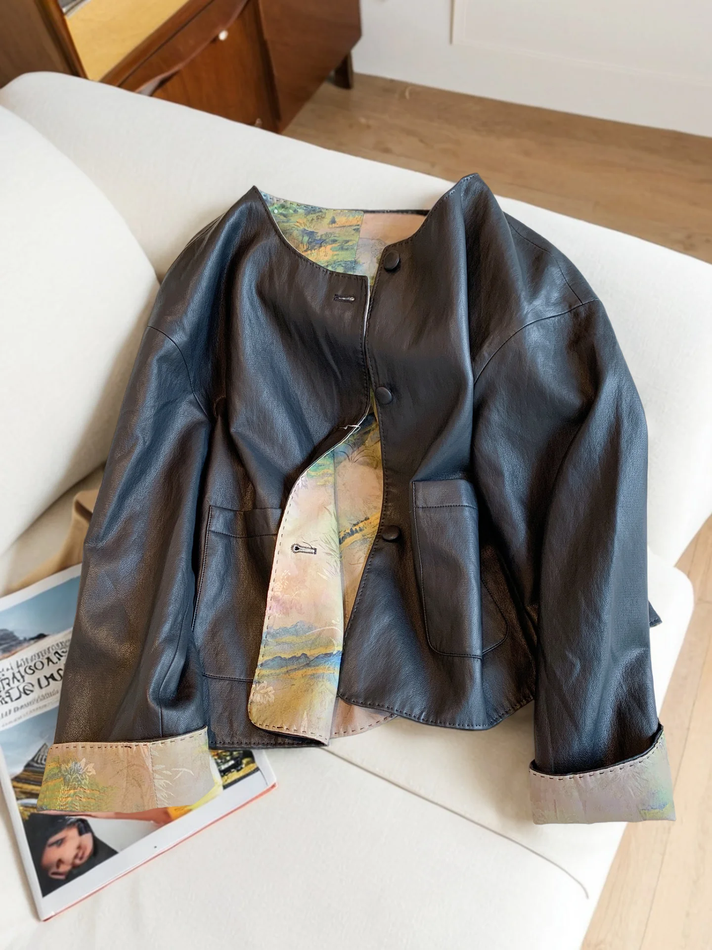 

Новая женская куртка из искусственной кожи в китайском ретро-стиле с цветными блоками, весенне-осеннее универсальное короткое пальто