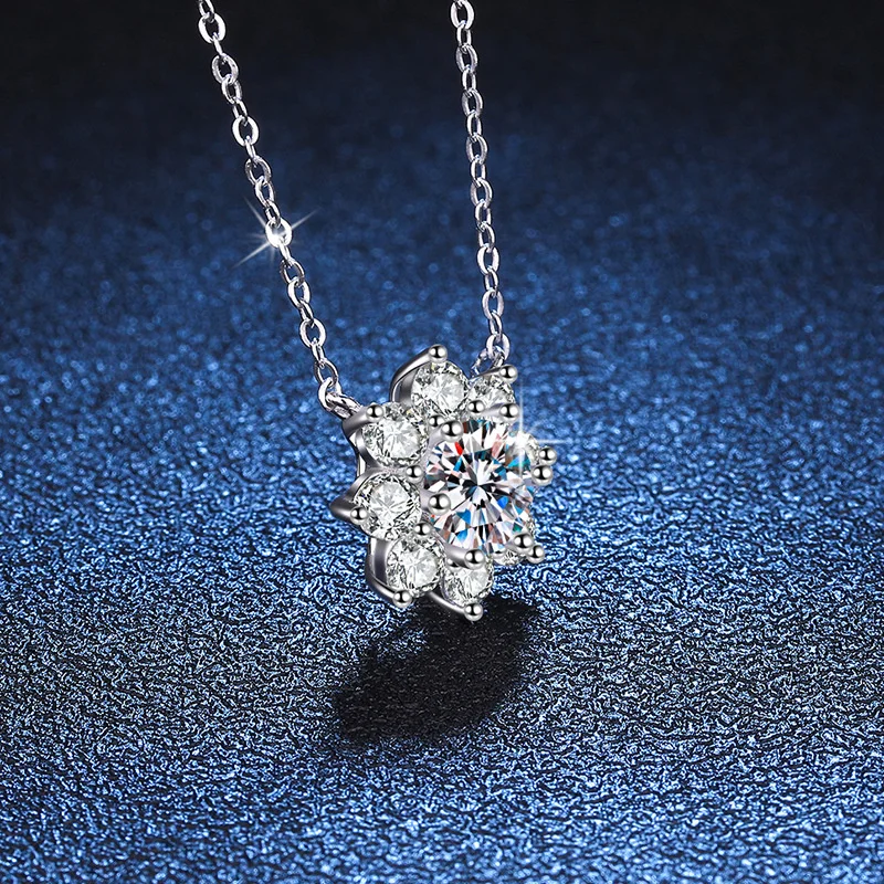 S925 Pure Silver Pendant Diamond Eight Petal Sunflower Snow Flower Female 1 Carat Mosang Stone Necklace