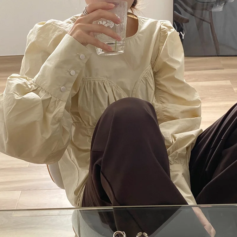 

Стильный женский топ с круглым вырезом и пышными рукавами, свободного кроя, для ранней осени, с плиссировкой, из хлопка, в корейском стиле, для повседневной носки