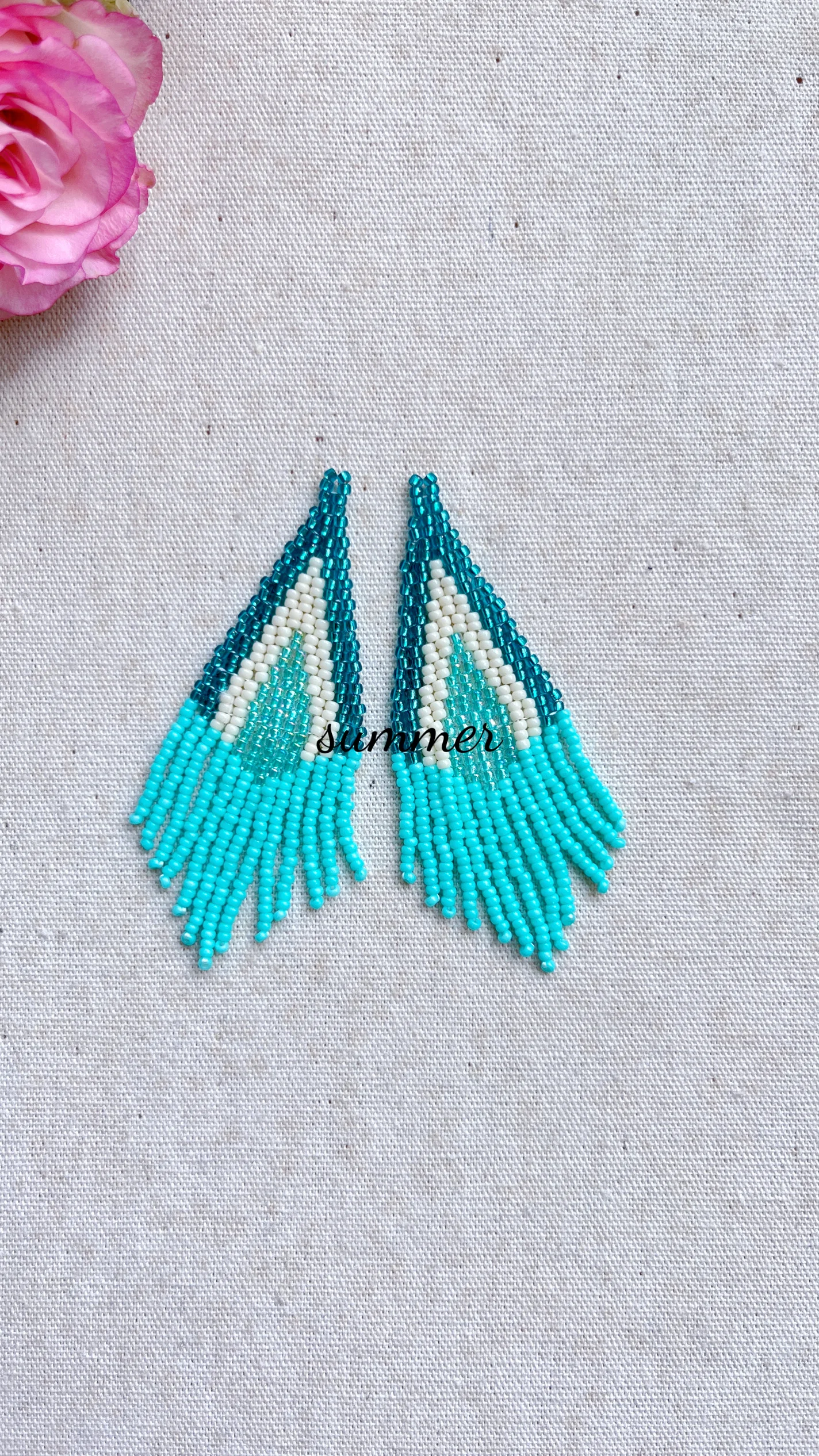 ZGMXR Pendientes de cuentas de arroz Borla Geometría Bohemia Aleación Tejido a mano Original Arco Iris Color degradado Pendientes de cuentas de moda simples