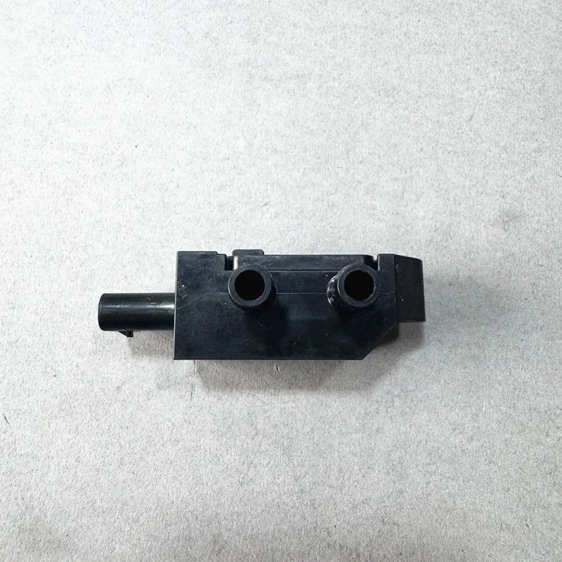 39360-2M415 New Differential Pressure Sensor DPF For Hyundai Sonata Mistra Custo 393602M415 view 5