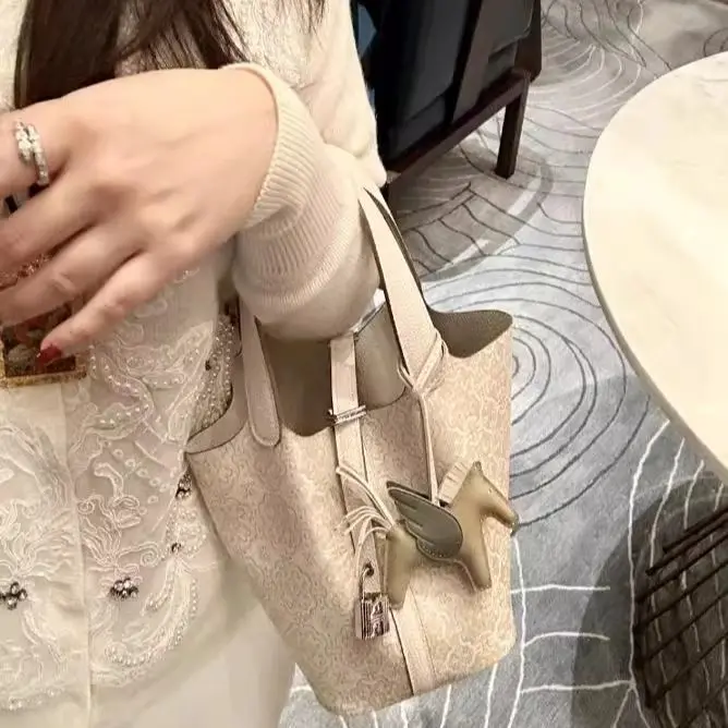 手作り中国新風四川青絹ハンドバッグ、漢服伝統衣装マーケットバスケット、女性用バケットバッグ