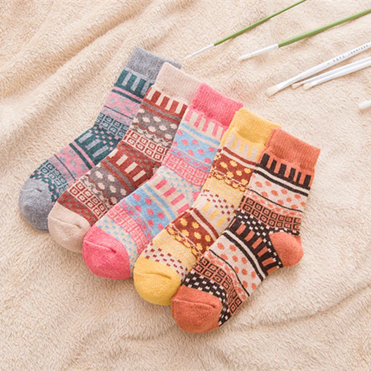 

Winter Warm Wool Socks for Women Men Ethnic Knitted Pattern Thick Thermal Socks Retro Style Cozy Fuzzy Cold Weather Sports Socks