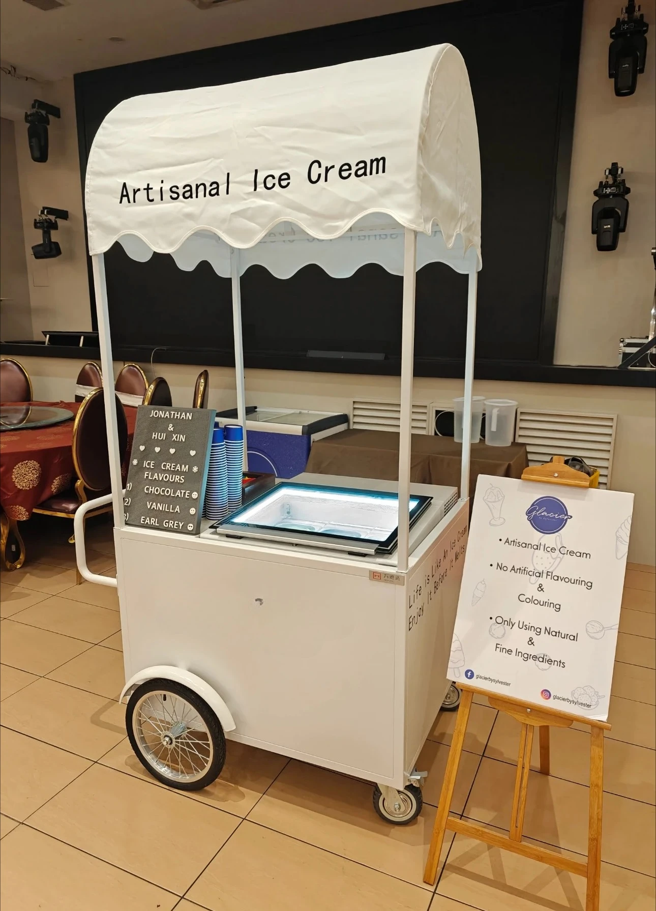 Commercial  Store Customized Ice Cream Cart Movable Display Cabinet Commercial Multifunctional Stall Cart Cart