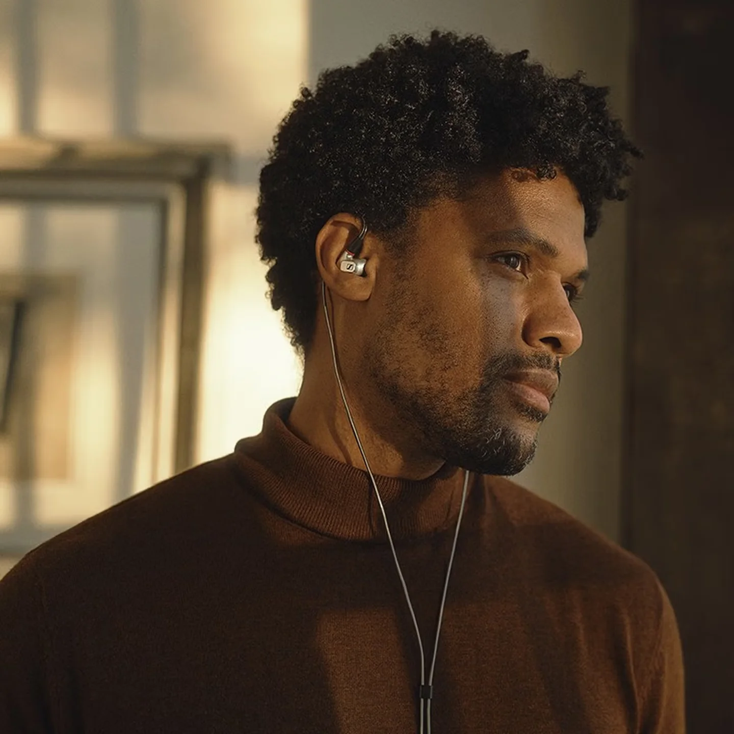 Thumbnail 4 - #17 Latest Studio Headphones Offers