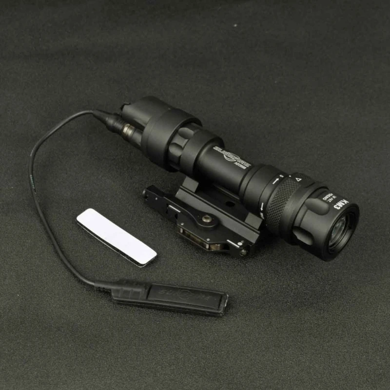 

SOTAC M952V Explosion Flashing Tactical Ultra Strong Light Flashlight Outdoor Lighting LED 20mm Rail Aluminum Alloy