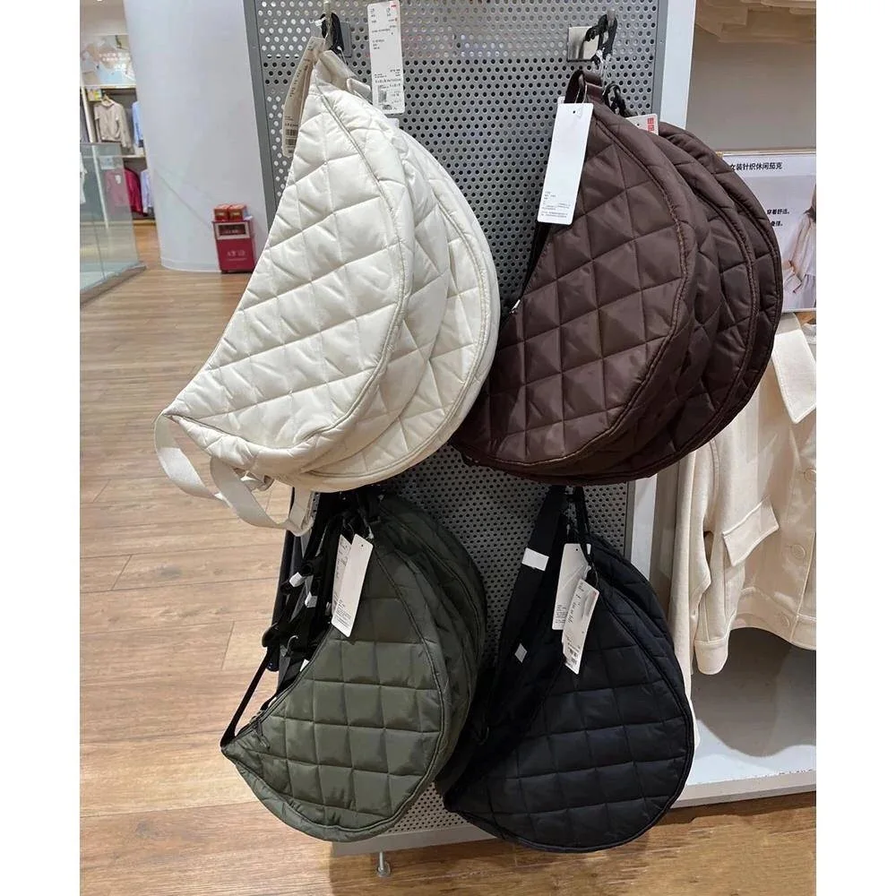 

Women's large-capacity nylon versatile handbag, new lightweight diamond popular fashion solid color shoulder messenger bag