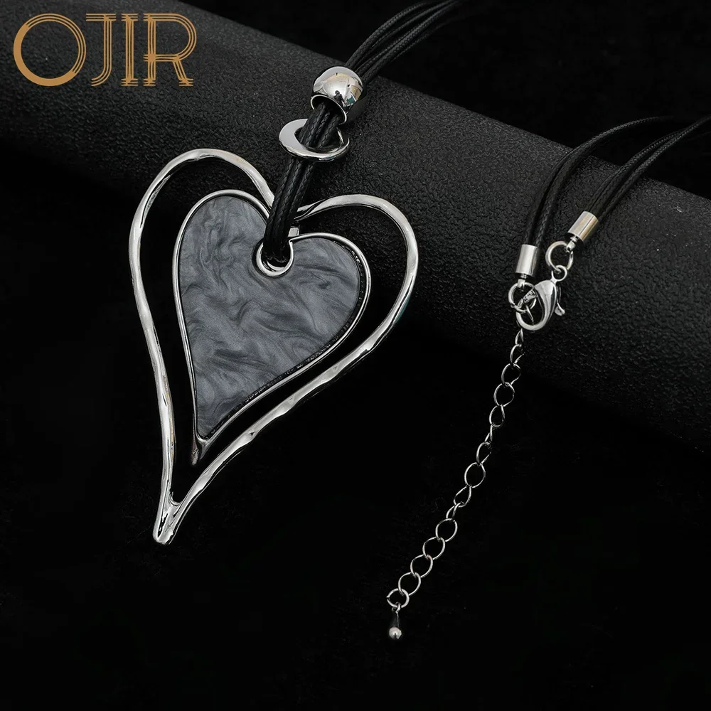 Long Necklace for Women Chunky Heart Pendants Love Jewelry Vintage Black Chain chokers