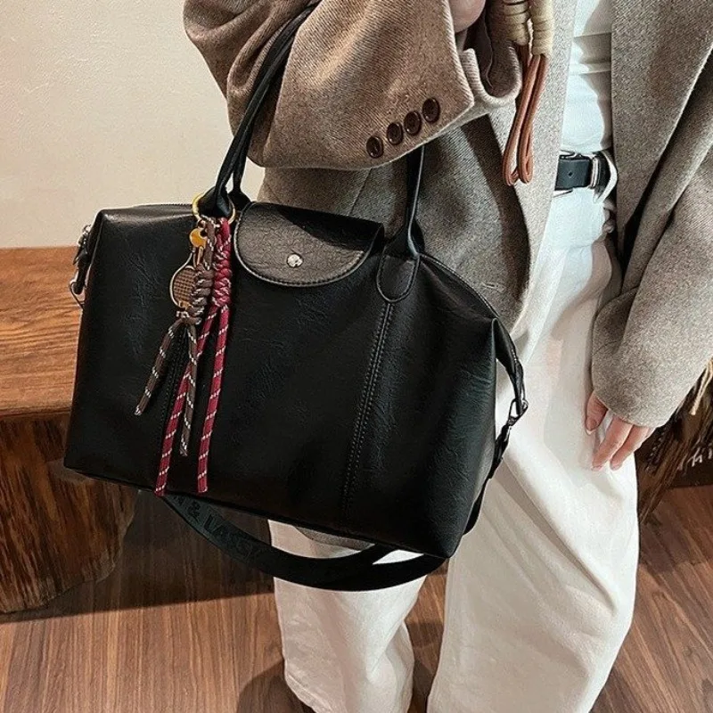 

Classic Shoulder Bag For Women Timeless Handbag For Ladies Traditional Purse Underarm Bag For Mature Style