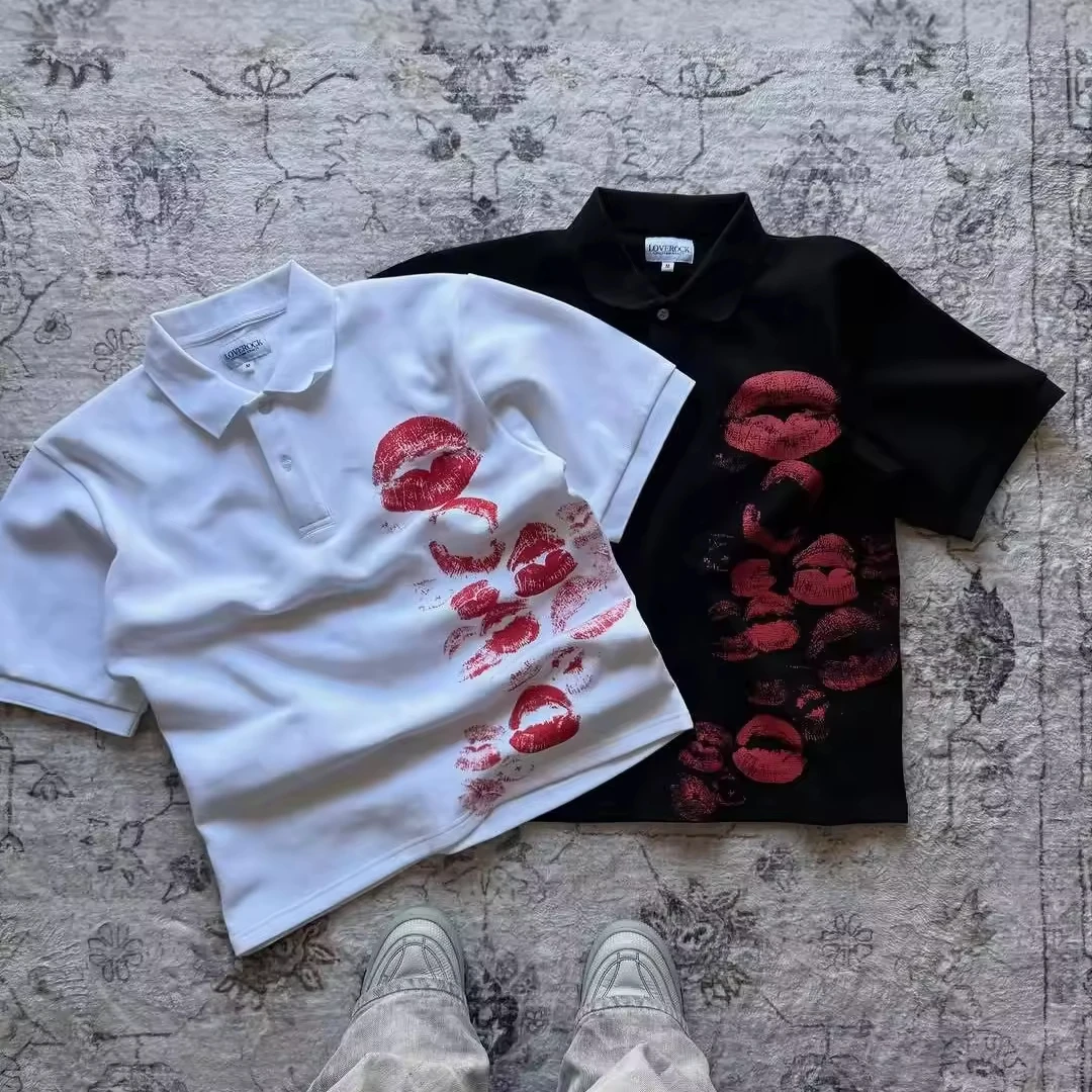 Y2K Polo-Shirt mit Aufdruck, Rock-Gothic Oversized T-Shirt, Hip-Hop Hemd mit Knopfleiste, Punk Casual Tee, Minimalistisch und Modisch