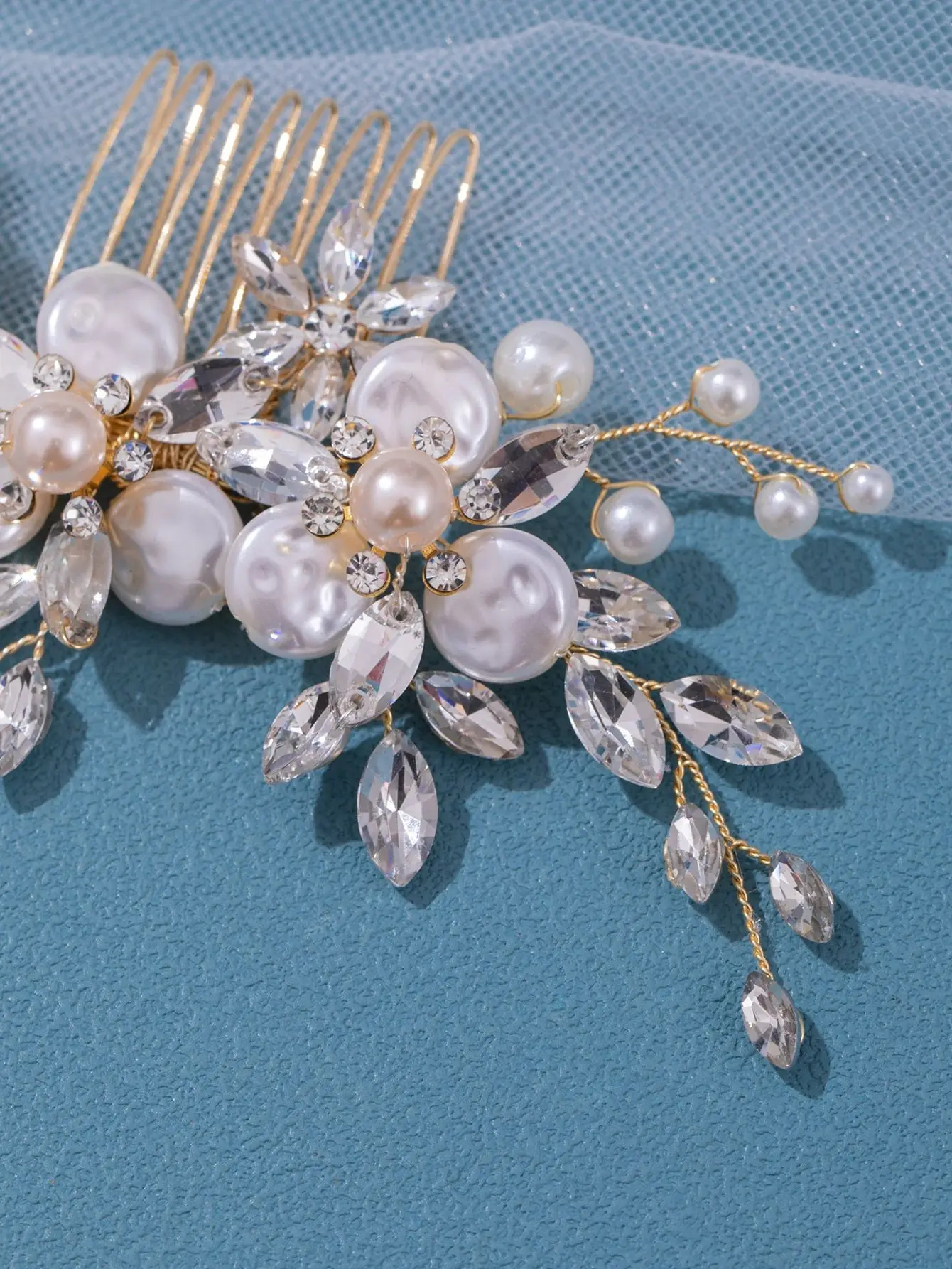 Wedding Crystal Pearls Hair Combs Handmade Hair Jewelry Bridal Headpiece Girls Headdress Women Hairpins Elegant Women Tiara image 6