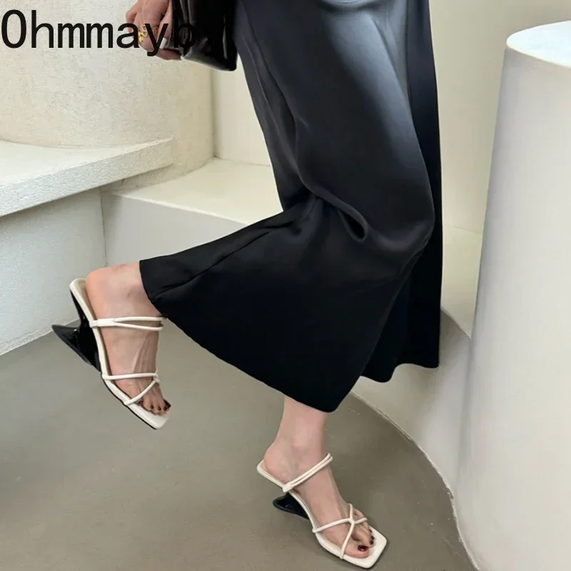 Luxury Designer Summer Silvery Women Sandals Fashion Open Toe Thick Heel Outdoor Dress Sandal Women\'s Shoes