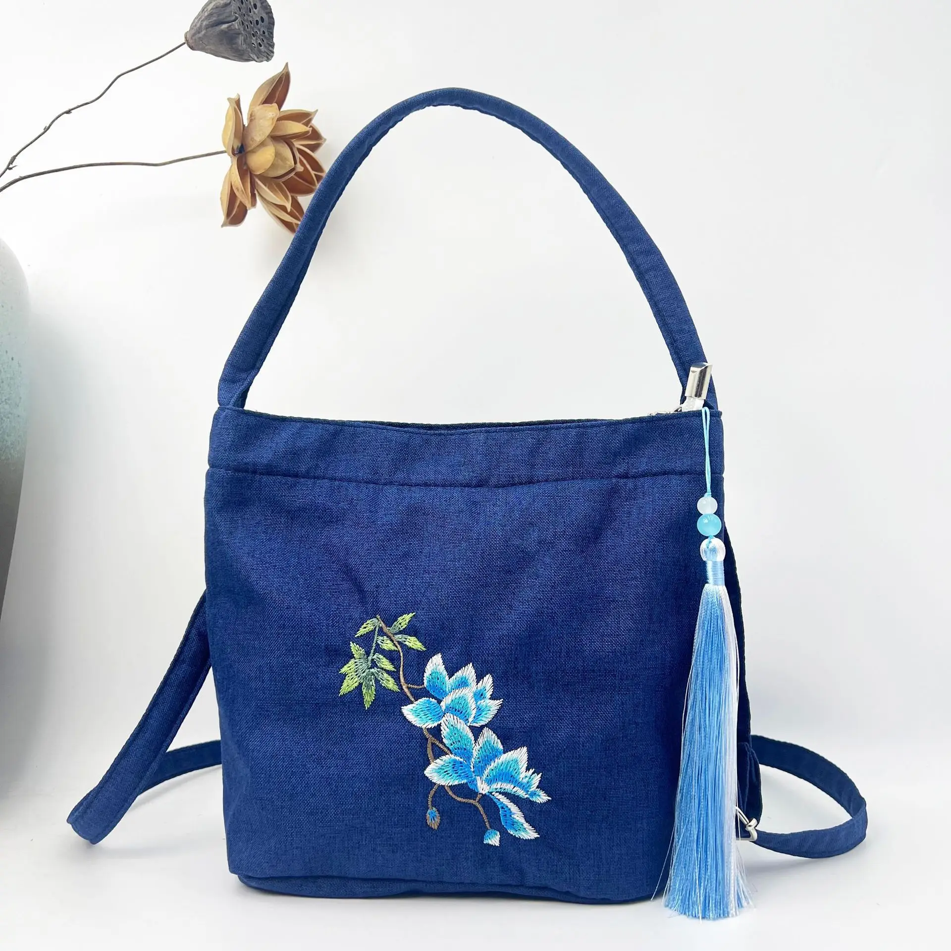 สไตล์จีน Han องค์ประกอบเย็บปักถักร้อยมือถือสามเณรกระเป๋าถืออเนกประสงค์ศิลปะ Crossbody สไตล์โบราณ Hanfu กระเป๋าของขวัญ