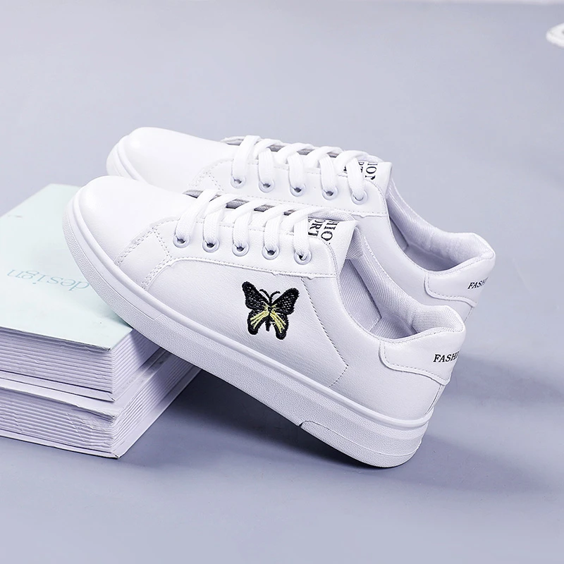 Shoes 2023 Women Running Spring Autumn Fashion White Breathable Embroidered Flower Lace-Up Casual Sneakers Zapatos De Mujer