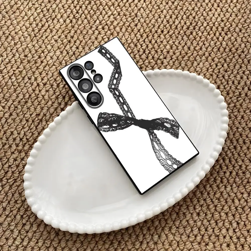 Lace pattern Phone Case For Samsung Galaxy S26 S25 S24 S23 S22 S21 S20 Plus Ultra Note20 Soft Black