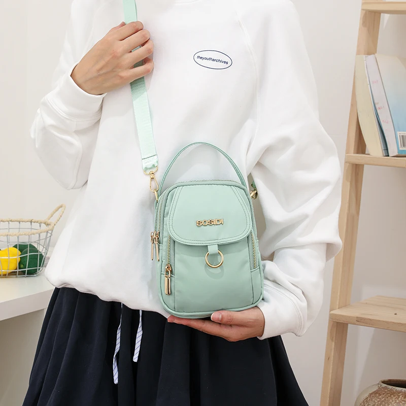 Leichte Damen-Umhängetasche aus Nylon, mehrfarbig, lässige Schultertasche, kompakte, stilvolle Handtasche für Arbeit, Reisen und den täglichen Gebrauch – Detail 14