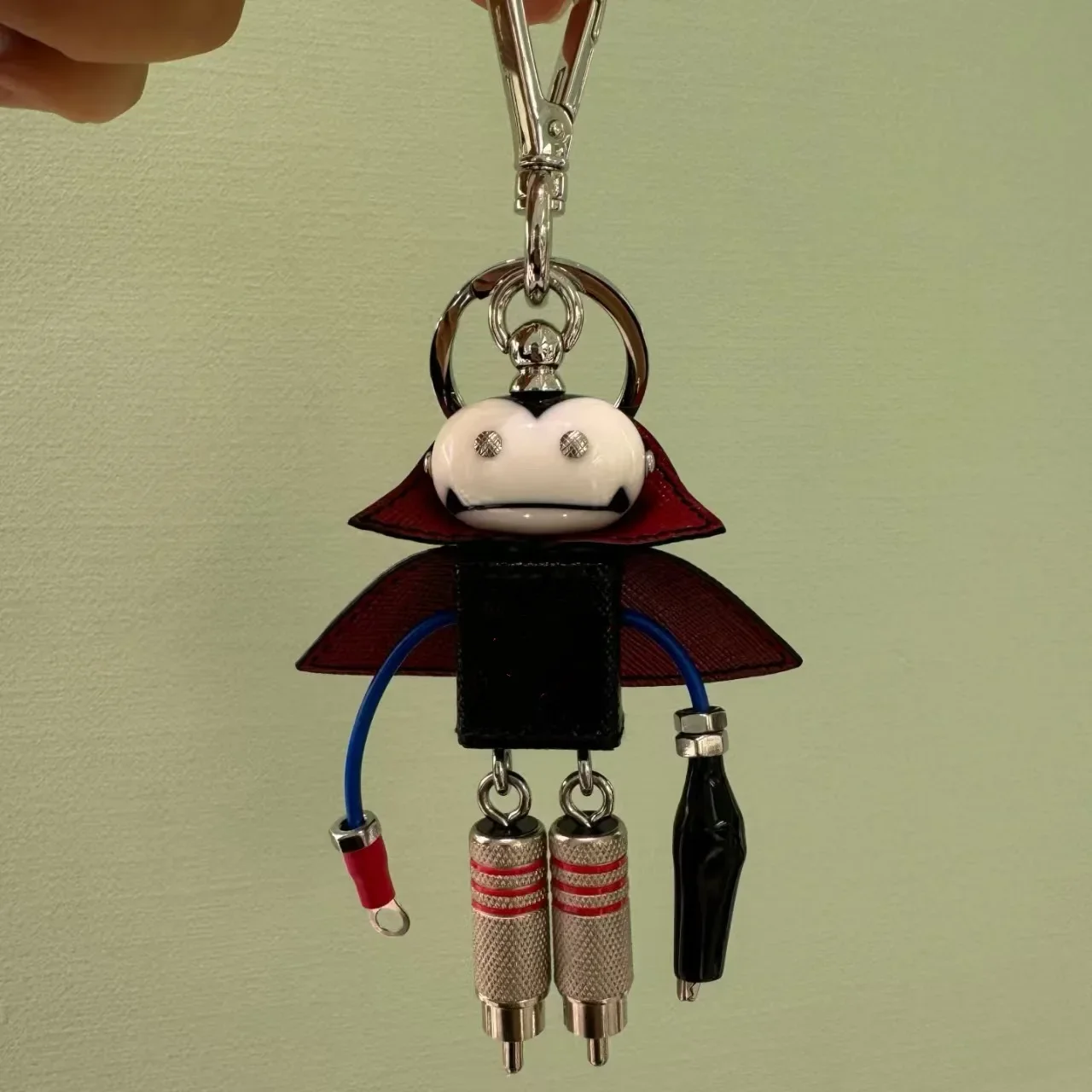 metal-triangular-pendant-retro-diy-keychain-bag-accessories